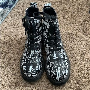 GRAFFITI ALDO BOOTIES